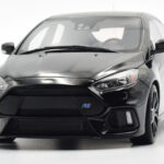 Ford Focus RS Mk3 Svart Otto 1:18 - image 6 of 8