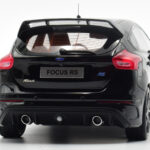Ford Focus RS Mk3 Svart Otto 1:18 - image 7 of 8