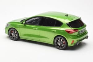 Ford Focus Mk5 ST Phase 2 Mean Grön Otto 1:18 OT450 Resin — bild 5 av 6