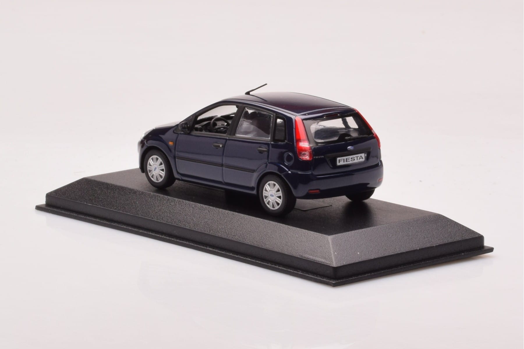 Ford Fusion Blå Minichamps 1:43 403082205 Metall — bild 3 av 4