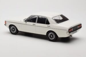 Ford Granada Mk1 Vit MCG 1:18 MCG18395 Metall — bild 5 av 6