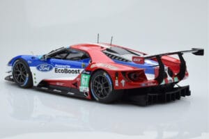 Ford GT Chip Ganassi Racing UK #67 M. Franchitti / A. Priaulx / H. Tincknell 24 Hours of Le Mans 2016 Minichamps 1:18 1551686 — bild 5 av 6