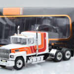 Ford LTL 9000 Vit Röd Orange IXO 1:43 - image 5 of 5