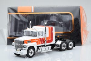 Ford LTL 9000 Vit Röd Orange IXO 1:43 TR094 Metall — bild 5 av 5