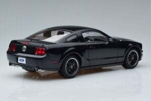 Ford Mustang GT S197 Bullitt AUTOart 1:18 73067 Metall — bild 3 av 7