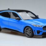 Ford Mustang Mach-E GT Performance Blå Otto 1:18 OT414 Resin - image 4 of 6