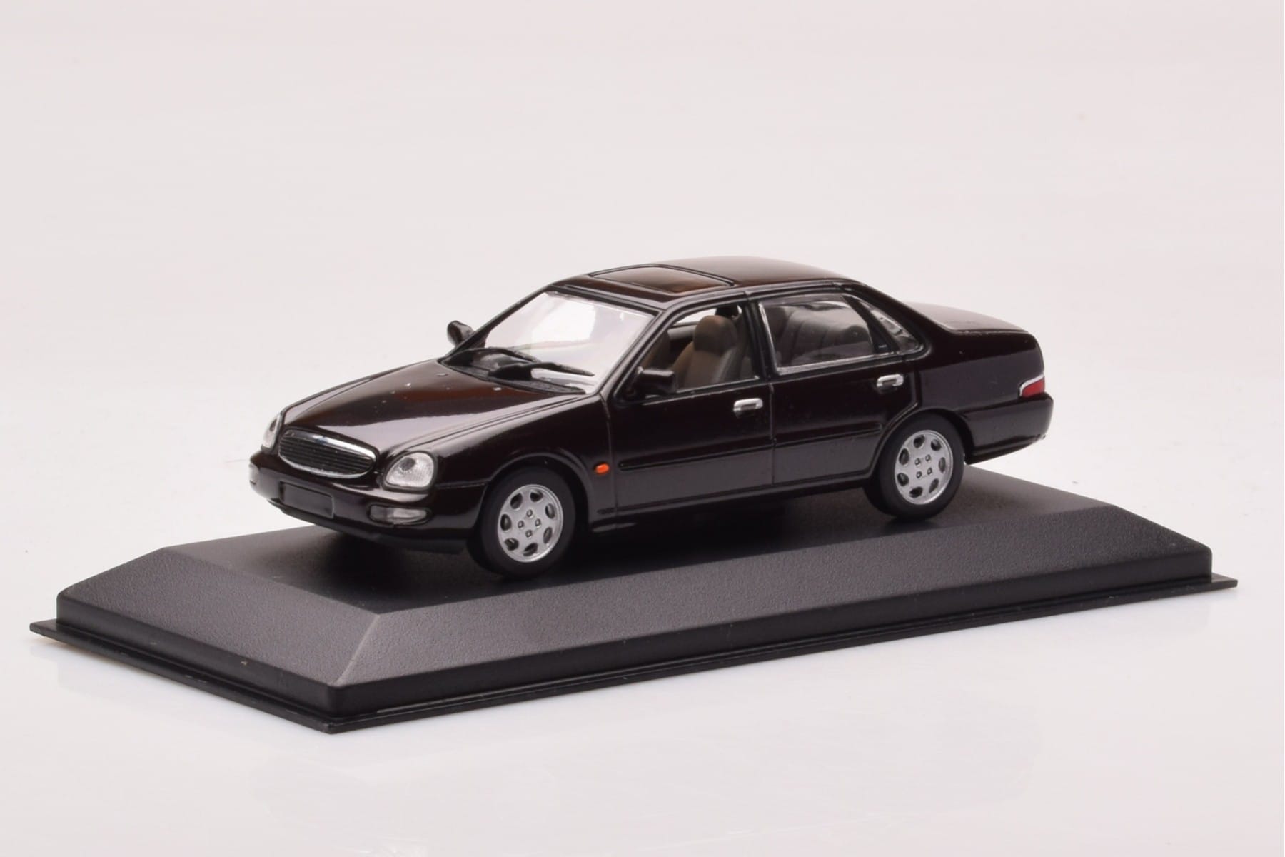 Ford Scorpio Svart Minichamps 1:43 430084001 Metall — bild 2 av 4