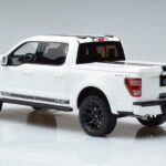 Ford Shelby F-150 Vit GT Spirit 1:18 - image 5 of 6