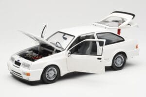 Ford Sierra RS RHD Vit Minichamps 1:18 150084070 Metall — bild 2 av 8