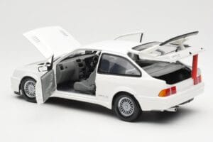 Ford Sierra RS RHD Vit Minichamps 1:18 150084070 Metall — bild 5 av 8