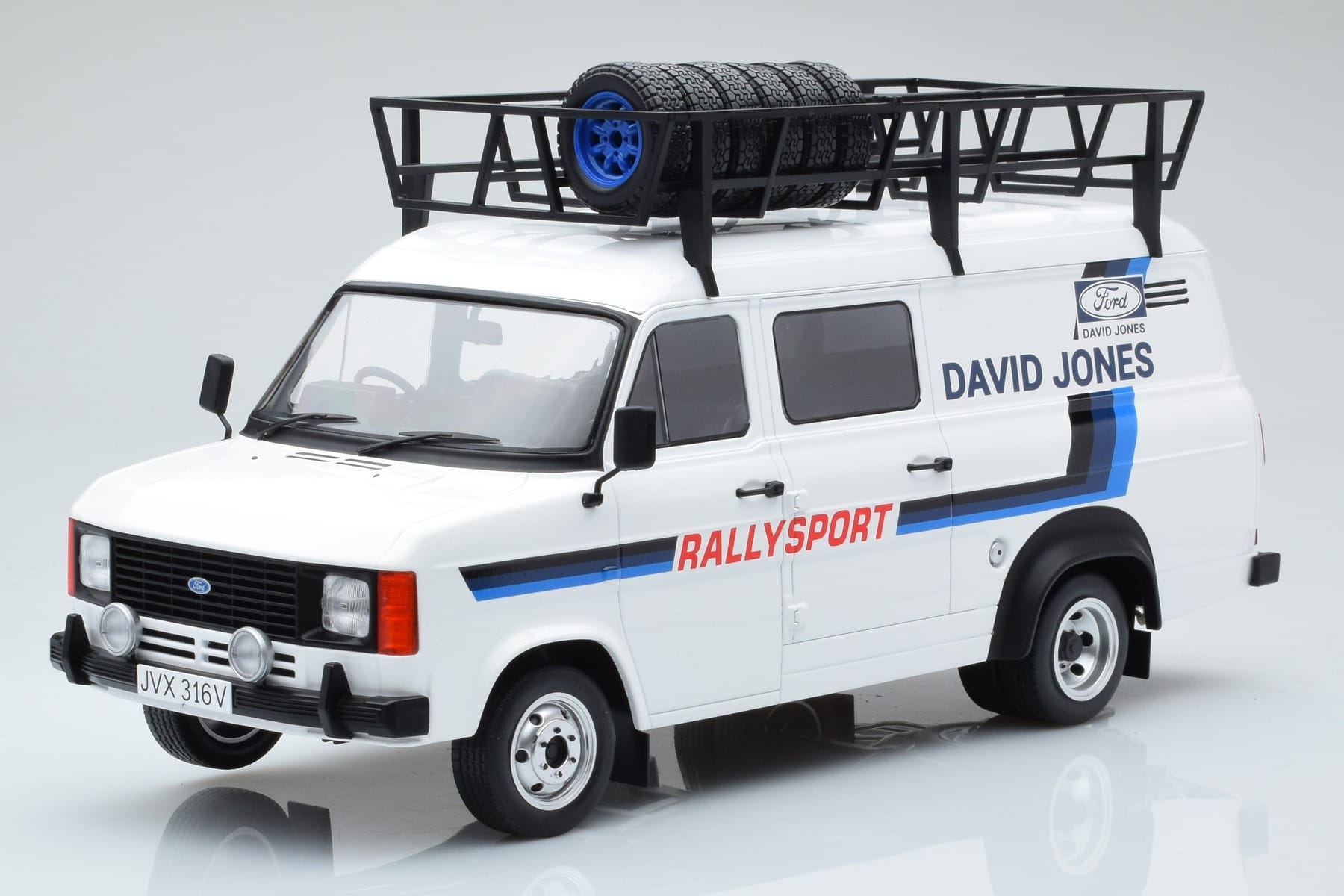 Ford Transit Mk2 Van Team David Jones Rally Assistance IXO 1:18 18RMC033XE Metall
