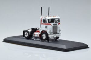 Freightliner COE Vit IXO 1:43 TR128 Metall — bild 4 av 6