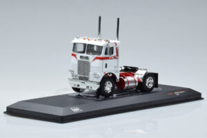 Freightliner COE Vit IXO 1:43 TR128