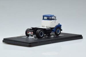 GMC 950 COE Blå Vit IXO 1:43 TR150 Metall — bild 2 av 6