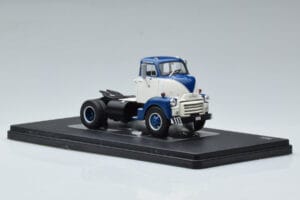 GMC 950 COE Blå Vit IXO 1:43 TR150 Metall — bild 4 av 6