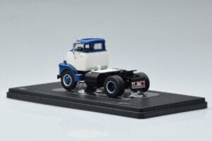GMC 950 COE Blå Vit IXO 1:43 TR150 Metall — bild 5 av 6