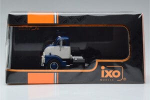 GMC 950 COE Blå Vit IXO 1:43 TR150 Metall — bild 6 av 6