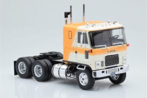 GMC Astro 95 Beige Vit IXO 1:43 TR167 Metall — bild 3 av 5
