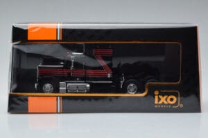 GMC General Röd Svart IXO 1:43 TR102 Metall — bild 6 av 6