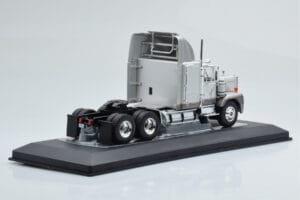 GMC General SBFA Silver IXO 1:43 TR166 Metall — bild 2 av 6