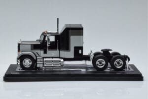 GMC General Silver Svart IXO 1:43 TR117 Metall — bild 3 av 6