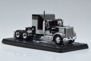 GMC General Silver Svart IXO 1:43 TR117 Metall — bild 4 av 6