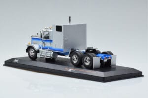 GMC General Silver IXO 1:43 TR079 Metall — bild 5 av 6