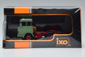 Henschel HS 19 TS Grön IXO 1:43 TR151 Metall — bild 6 av 6
