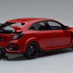 Honda Civic Type R GT FK8 Euro Spec Röd Otto 1:18 - image 2 of 6