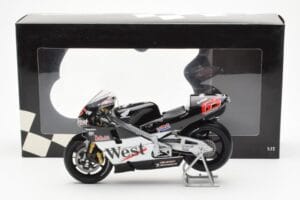 Honda NSR500 West Honda Pons #65 L. Capirossi 500cc World Championship 2001 Minichamps 1:12 122016165 Metall — bild 4 av 4
