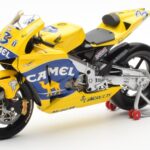Honda RC211V Pramac Pons #3 M. Biaggi MotoGP 2003 Minichamps 1:12 - image 2 of 4