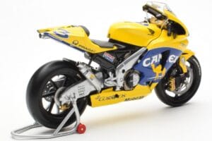 Honda RC211V Pramac Pons #3 M. Biaggi MotoGP 2003 Minichamps 1:12 122037103 Metall — bild 3 av 4