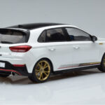 Hyundai i30 N PD Atlas Vit MCG 1:18 - image 2 of 6