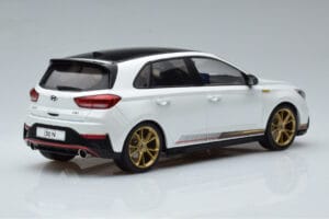 Hyundai i30 N PD Atlas Vit MCG 1:18 MCG18376 Metall — bild 2 av 6