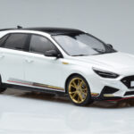 Hyundai i30 N PD Atlas Vit MCG 1:18 - image 4 of 6
