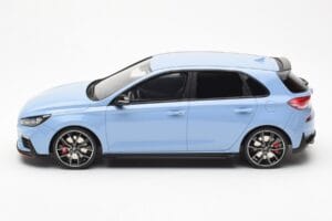 Hyundai i30 N Ljusblå Otto 1:18 OT425 Resin — bild 3 av 6