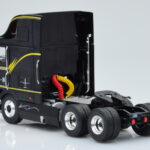 International Eagle Cabover Svart IXO 1:43 - image 4 of 5