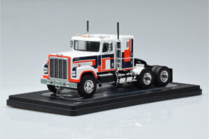 International Transtar 4300 Vit IXO 1:43
