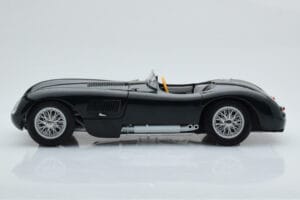 Jaguar C-Type Grön AUTOart 1:18 73500 Metall — bild 5 av 8