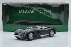 Jaguar C-Type Grön AUTOart 1:18 73500 Metall — bild 8 av 8