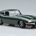 Jaguar E-Type Series 1 British Racing Grön KK-Scale 1:18 - image 4 of 6