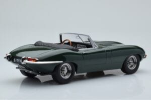 Jaguar E-Type Series 1 Roadster Grön KK-Scale 1:18 KKDC180481 Metall — bild 2 av 6