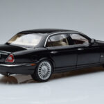 Jaguar XJ6 X350 Ebony Svart Almost Real 1:18 - image 3 of 11
