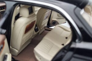 Jaguar XJ6 X350 Ebony Svart Almost Real 1:18 810501 Metall — bild 8 av 11