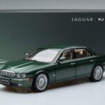 Jaguar XJ6 X350 Racing Grön Almost Real 1:18 - image 13 of 13