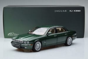 Jaguar XJ6 X350 Racing Grön Almost Real 1:18 810502 Metall — bild 13 av 13