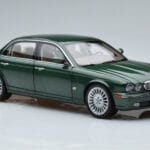 Jaguar XJ6 X350 Racing Grön Almost Real 1:18 - image 6 of 13
