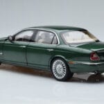 Jaguar XJ6 X350 Racing Grön Almost Real 1:18 - image 7 of 13