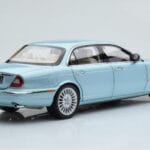Jaguar XJ6 X350 Seafrost Ljusblå Almost Real 1:18 - image 4 of 11