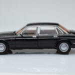 Jaguar XJ6 XJ40 Ebony Svart Almost Real 1:18 - image 4 of 11